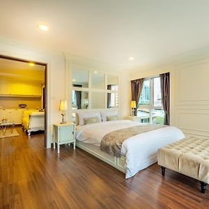 Suite met een Slaapkamer en een King Size Bed